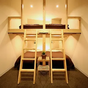 Nest , Osaca Japão